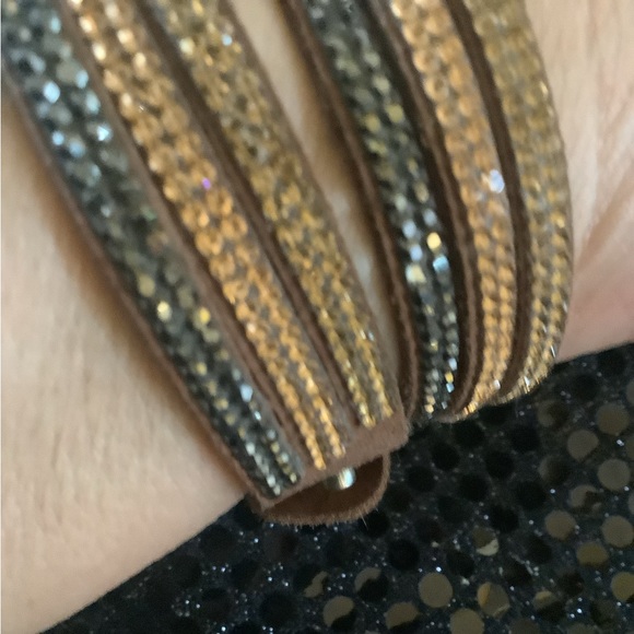 Bracelet earth tones stones twist around wrist snaps on ends very flashy🏝️🌞 - Picture 6 of 7